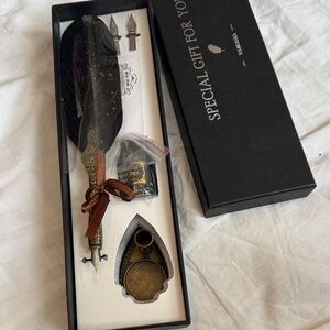 Elegant Feather Quill Pen Set with Inkwell